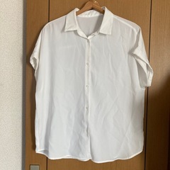 gu♡白ブラウスXLの画像