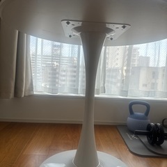 ダイニングテーブルの画像