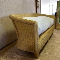 籐のソファの画像