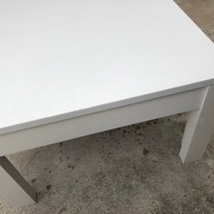 収縮可能テーブルの画像