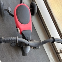 子供用三輪車　キックバイクの画像