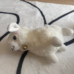 ぬいぐるみ羊の画像
