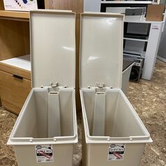 ゴミ箱 ペダル付き 蓋付き キッチン用品 30L 分別 ベージュ シンプル 雑貨 札幌 東区の画像