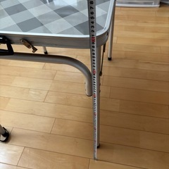 アウトドアテーブルの画像