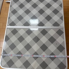 アウトドアテーブルの画像