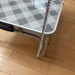アウトドアテーブルの画像
