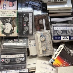 カラオケカセットテープ、CD沢山ありますの画像