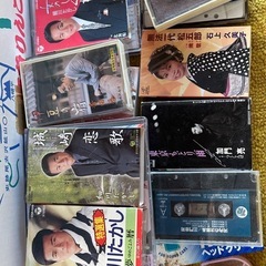 カラオケカセットテープ、CD沢山ありますの画像