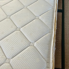ニトリ　マットレス付き　ダブルベッドの画像