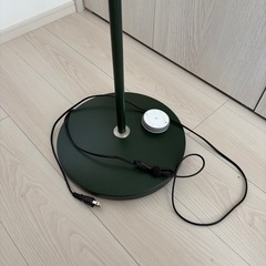 IKEA フロアランプ　ダークグリーンの画像