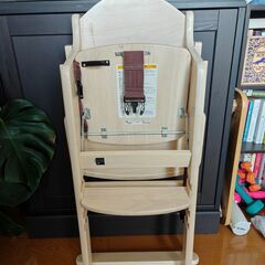 カトージ 木製ベビーハイチェアの画像