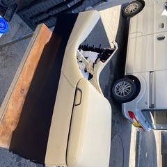 アルファード30 センターコンソールボックスの画像