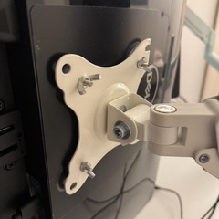 DELL SE2719H 27インチ モニター　モニターアーム の画像