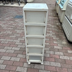 カラーボックスキャスター付きの画像