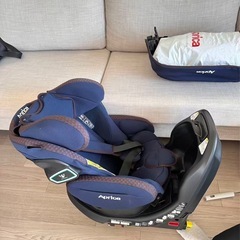 Apricaアップリカ回転式チャイルドシート　新生児から使用可能の画像