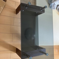 ガラステーブルの画像