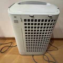 SHARP シャープ　加湿空気清浄機　KC-Y65-W 2010年製の画像