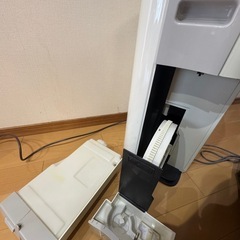 SHARP シャープ　加湿空気清浄機　KC-Y65-W 2010年製の画像