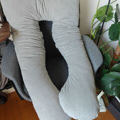 授乳クッション2点 & 添い寝用まくらの画像