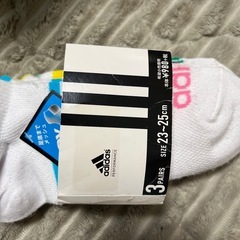 アディダス　23から25センチ靴下3足セットの画像