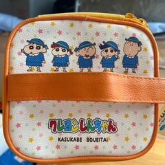 クレヨンしんちゃん　ポーチ　化粧ポーチ　大型ポーチの画像