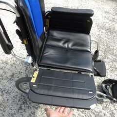 車イス　MIKI ラクーネ　14インチ　ハンドレスト跳ね上げ式　車いす　車椅子の画像