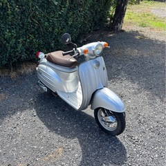 1124.　動画あり　スズキ　ヴェルデ　2スト　原付　バイク　50cc 車体の画像