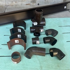 【変更•残り少なくなりました】雨樋　角軒樋　他パーツ の画像