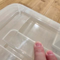 収納ケース2つ　蓋にヒビ割れありの画像