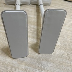 ホワイト 突っ張り棒 調整可能　2本 約50cm〜75cmの画像