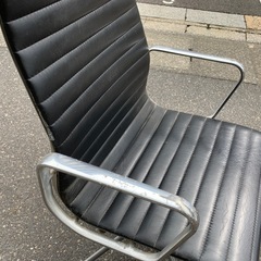 お取引中イームズ•アルミナムチェアの画像