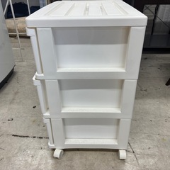 クローゼット用　チェスト　キャスター付き　サイズ：奥行40cm×幅60cm×高さ65.5cm
の画像