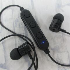 ( M-909 )DAISO ダイソー Buletooth　ワイヤレスイヤホン ５個まとめて まとめ売り ブラック 黒 動作確認済みの画像
