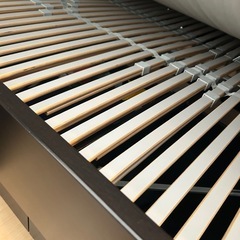 IKEAクイーンサイズベッド　の画像