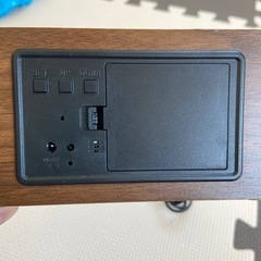 無線充電つきデジタル時計　Qiの画像