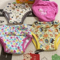 トイレトレーニングパッド&パンツ４枚の画像