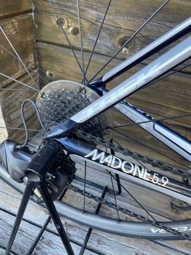 TREK MADONE 5.9 電動変速　 カーボン　ロードバイク　ULTEGRA 2012年