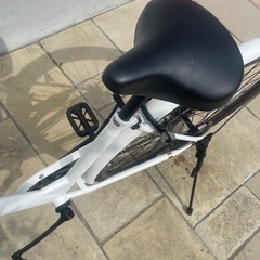 美品　自転車　シティサイクル　6段変速ギア付き　の画像