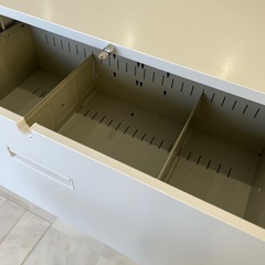 スチール書庫(鍵付き)の画像
