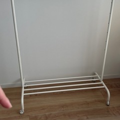 【０円】IKEA コートかけの画像