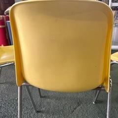 スタッキングチェア
の画像