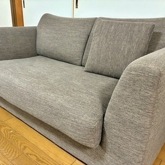 【10/24までの受け渡し】ニトリ　ファブリックソファ（クッション付き、2〜3人掛け）の画像