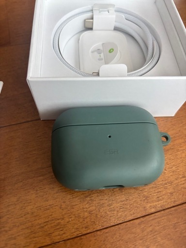 AirPods Pro 第2世代 MagSafe充電ケース(USB‑C)付き