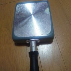 卵焼きを作る鍋の画像