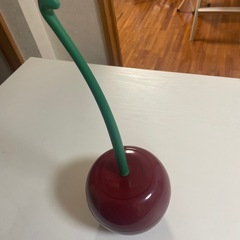 椅子、テーブルなどの画像