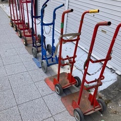 【まもなく廃棄予定】ボンベ用台車　ボンベキャリー　荷運び　運搬　1台  ※残り8台の画像