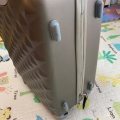 スーツケースの画像