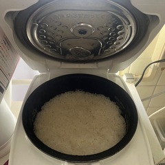 （受け渡し者確定品）三菱電機 炊飯器 炭炊釜 NJ-VED10-W  の画像