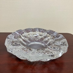 ガラス製の灰皿の画像