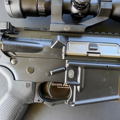 電子トリガー搭載 VFC VR16 電動ガンの画像